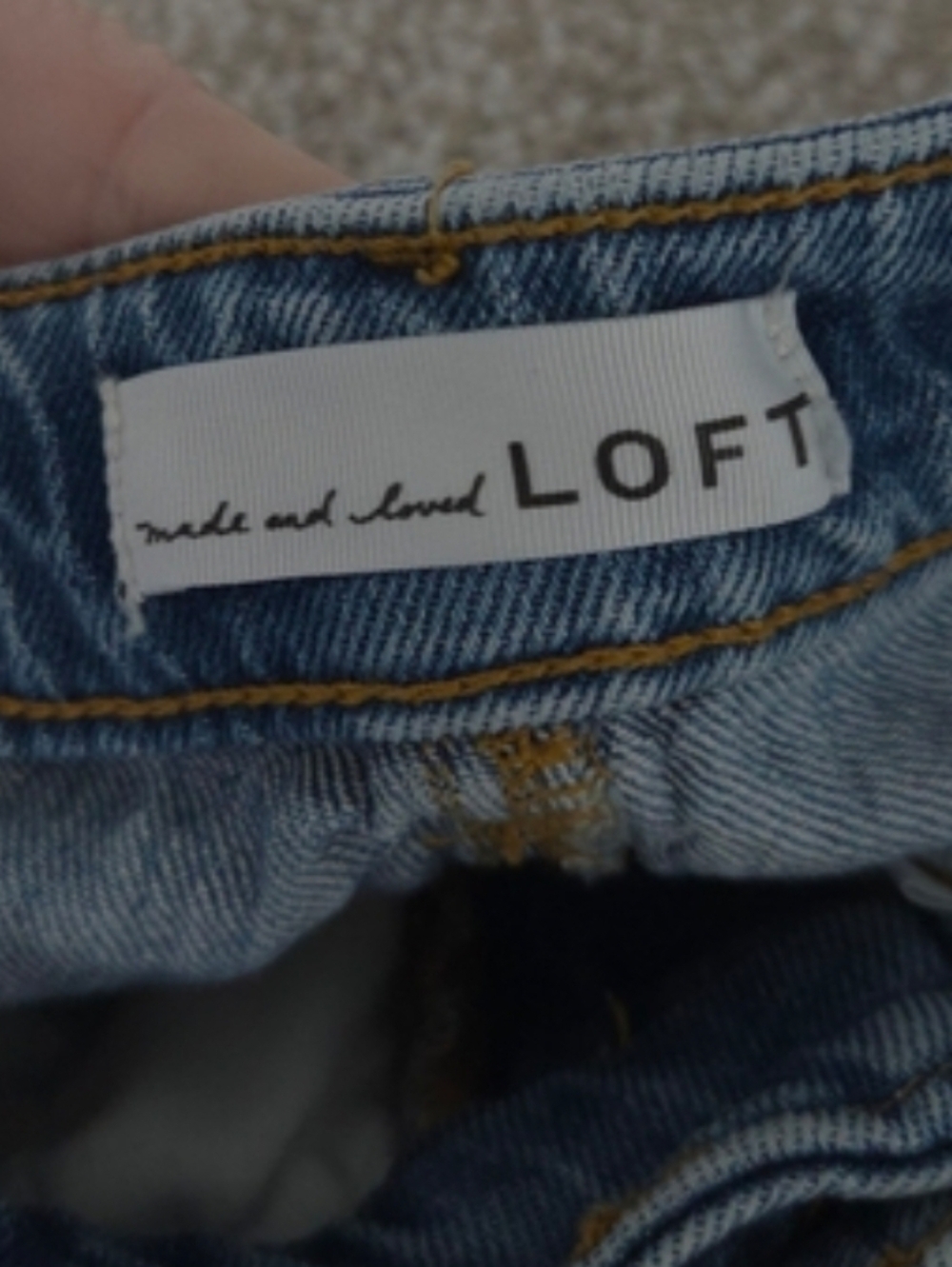 LOFT Straight-Leg Jeans - Mid Wash Blue Wash Frayed Hem 28P 6P Slight Distressed